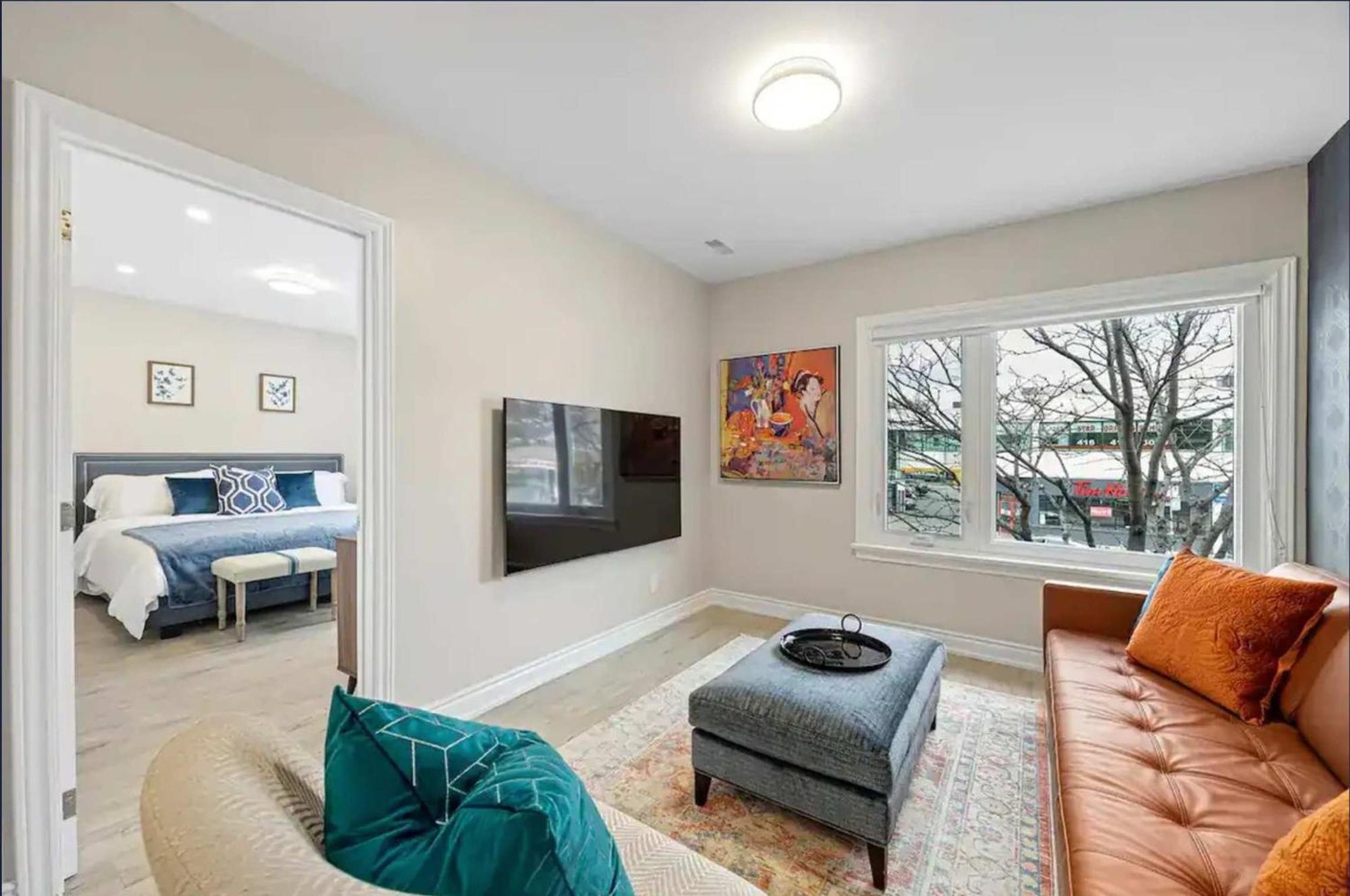 Casa St Clair - Suite -Style Suite W Lrg Patio โตรอนโต ภายนอก รูปภาพ